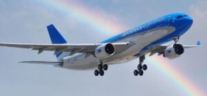 La aviación mundial cerró 2025 con récord histórico de pasajeros y fuertes desafíos operativos