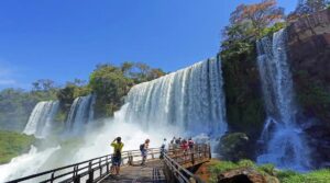Misiones cierra enero con hasta 87% de ocupación en Iguazú y fuerte llegada de turistas brasileños