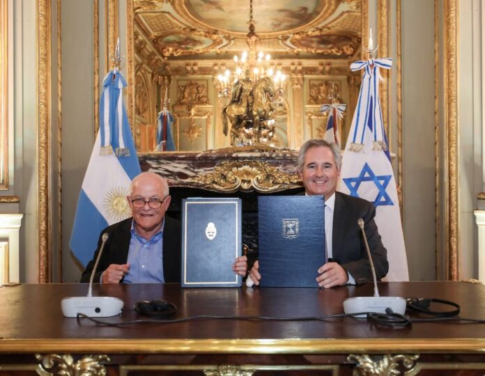 Argentina firmó un memorándum en turismo con Israel